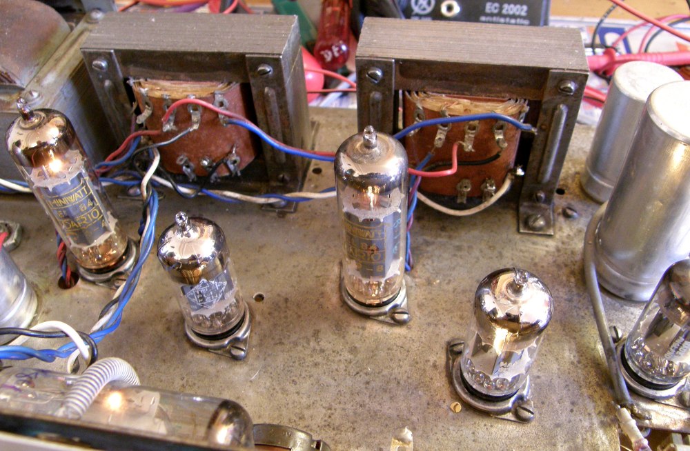 EL84